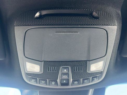 Used 2021 Ford Expedition XLT AWD/4WD image 16