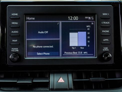 Used 2019 Toyota RAV4 LE FWD image 24