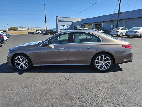 New 2025 Mercedes-Benz E 350 4MATIC Sedan image 3
