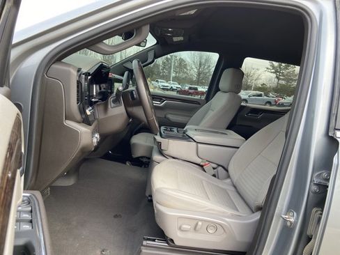 Used 2024 GMC Sierra 1500 SLE w/ Preferred Package image 32