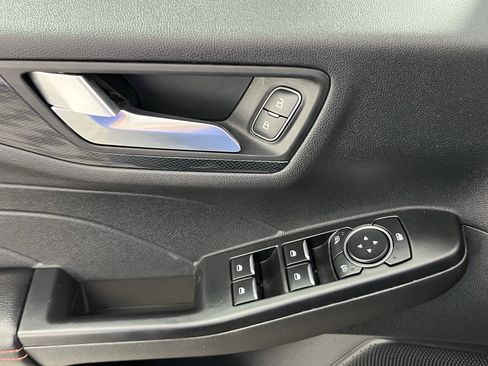 Used 2025 Ford Escape ST-Line image 16