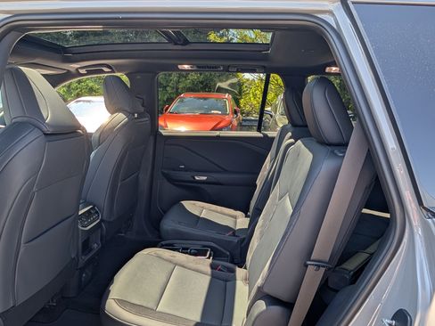 Certified 2025 Lexus TX 500h AWD w/ Technology Package image 17