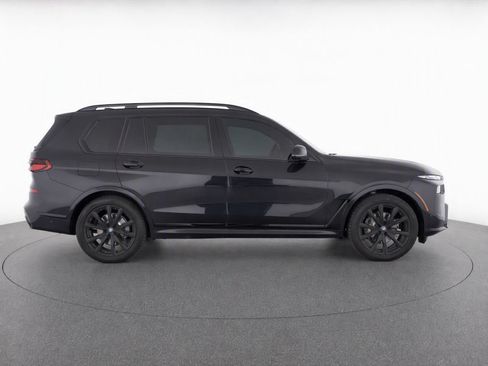 Certified 2026 BMW X7 xDrive40i w/ M Sport Package AWD/4WD image 4