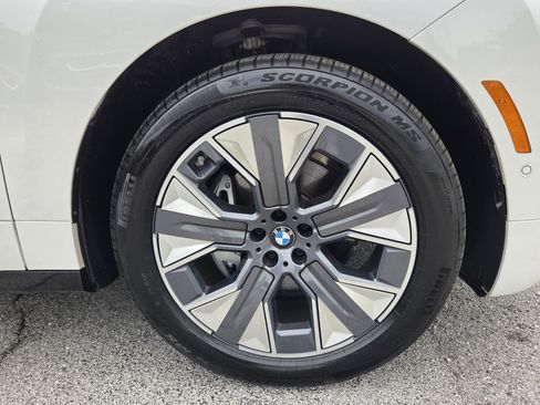 Certified 2026 BMW iX xDrive45 w/ Premium Package AWD/4WD image 9
