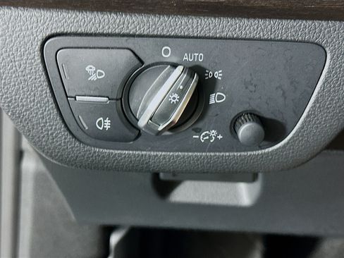 Used 2024 Audi Q5 2.0T Premium Plus AWD/4WD image 17