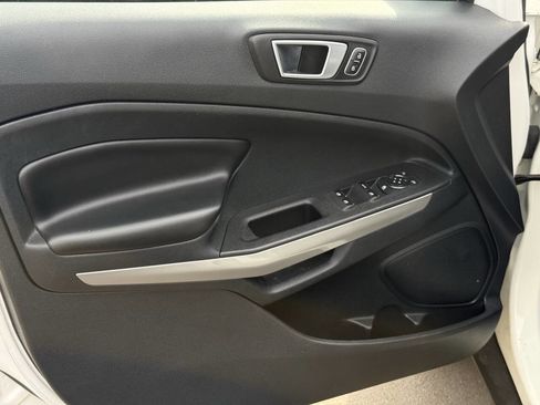 Used 2021 Ford EcoSport Titanium image 7