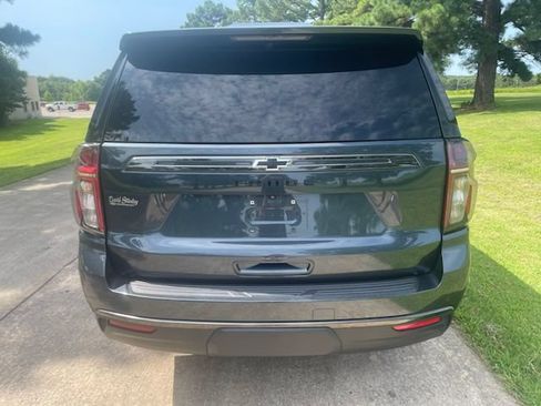 Used 2021 Chevrolet Tahoe Z71 w/ Z71 Off-Road Package AWD/4WD image 9