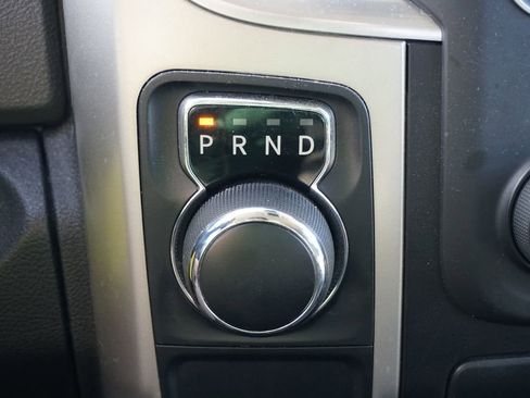 Used 2019 RAM 1500 Classic SLT image 25