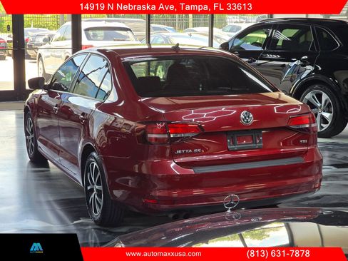 Used 2016 Volkswagen Jetta SE FWD image 11