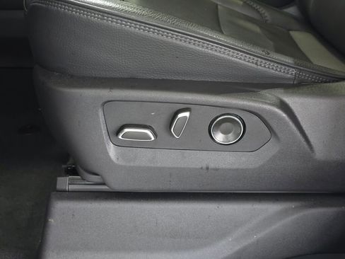 Used 2025 GMC Sierra 3500 Denali w/ Denali Reserve Package image 26