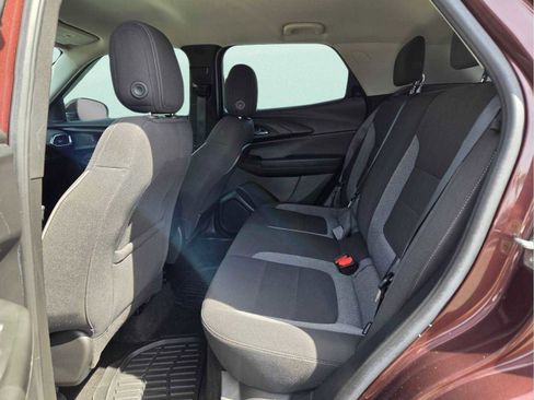 Used 2022 Chevrolet TrailBlazer LT FWD image 9