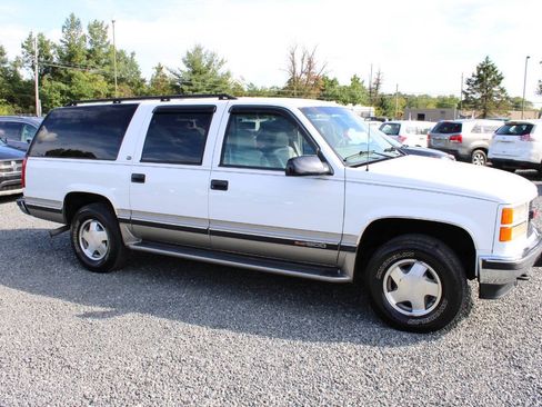 Used 1999 GMC Suburban 4WD w/ Marketing Opt Pkg 3 image 8