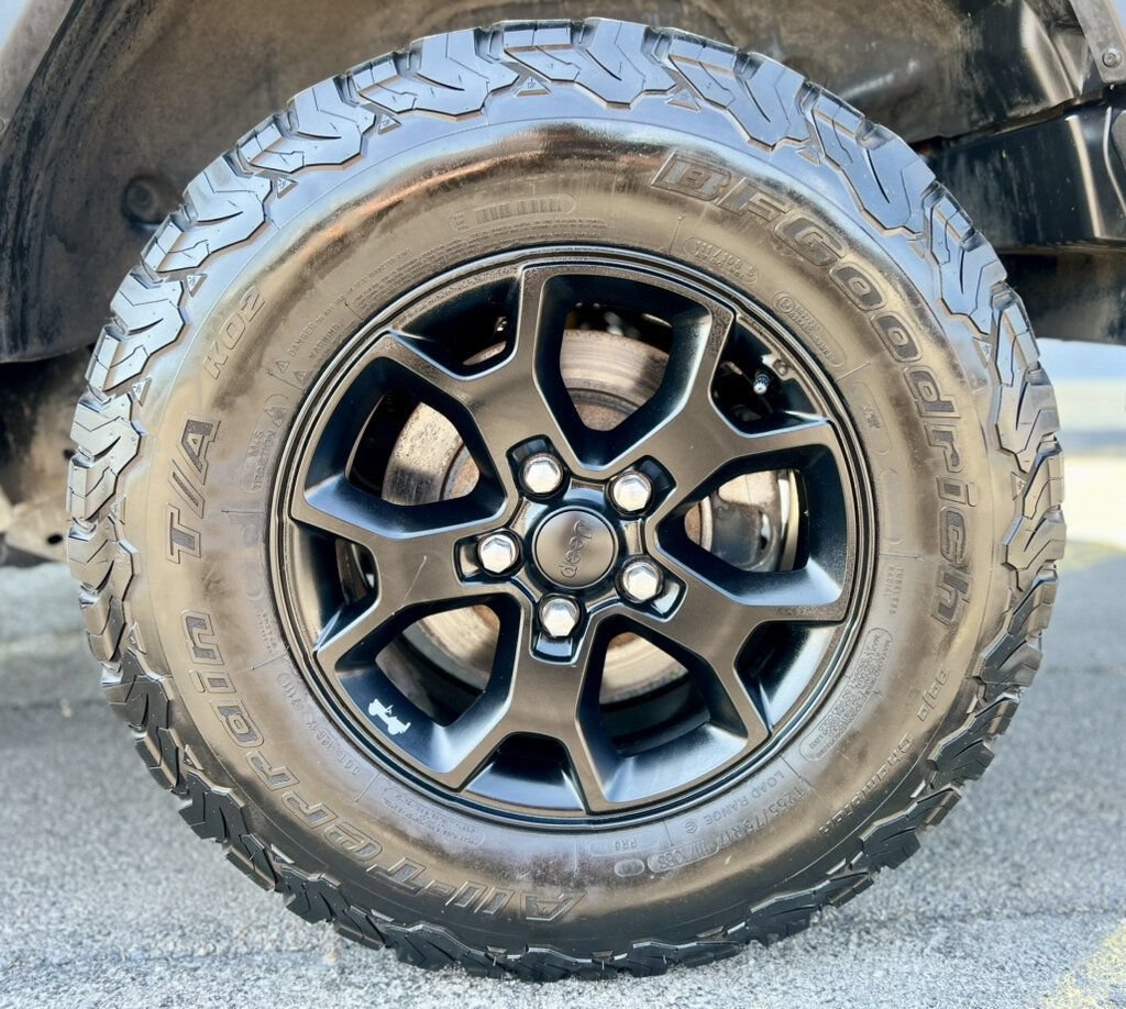 Used 2021 Jeep Wrangler Unlimited Sport AWD/4WD image 31