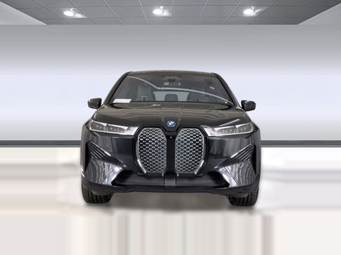 Used 2024 BMW iX xDrive50 w/ Premium Package AWD/4WD image 6