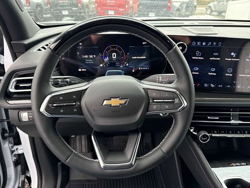 New 2026 Chevrolet Traverse High Country w/ LPO, Floor Liner Package FWD image 11