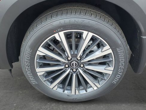 New 2026 Nissan Pathfinder Platinum FWD image 7