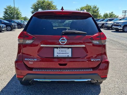 Used 2020 Nissan Rogue SV AWD/4WD image 8