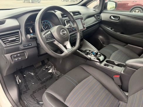 Certified 2023 Nissan Leaf SV Plus FWD image 2