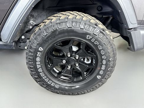 Used 2023 Jeep Wrangler Unlimited w/ Cold Weather Group image 37