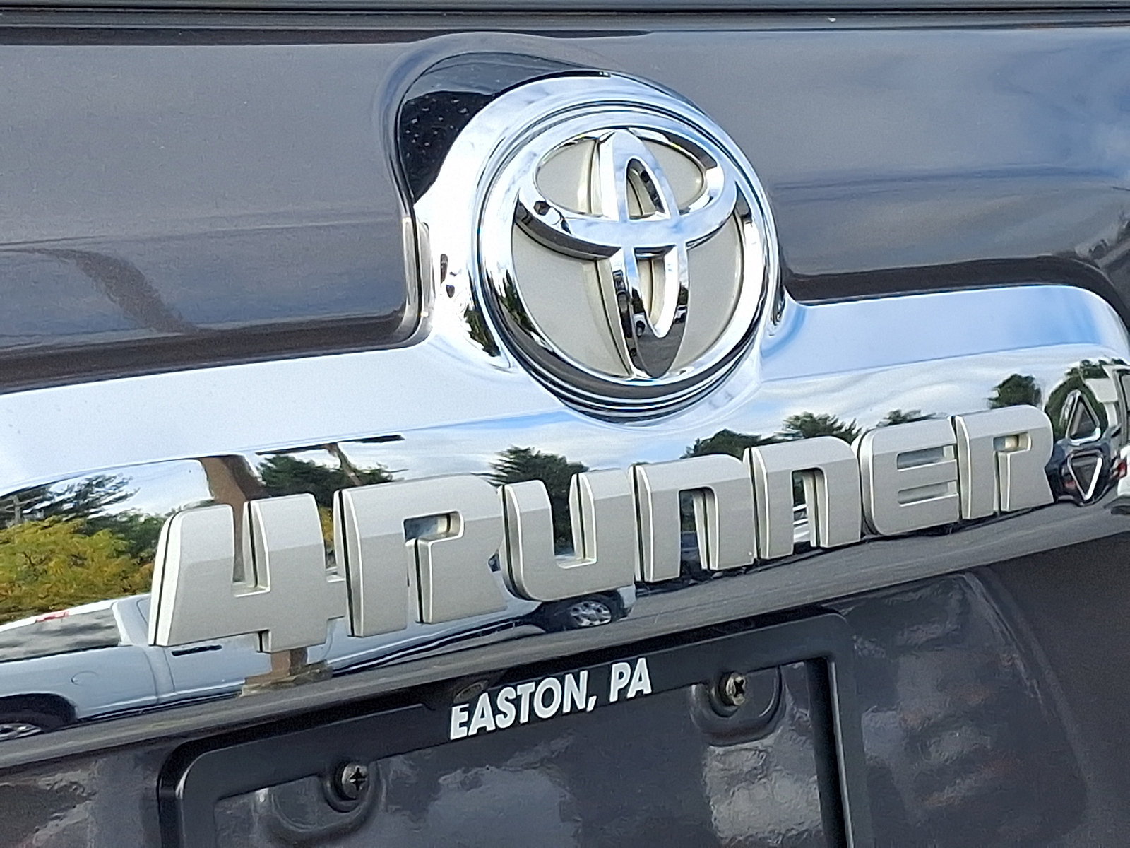 Used 2018 Toyota 4Runner Limited AWD/4WD image 28