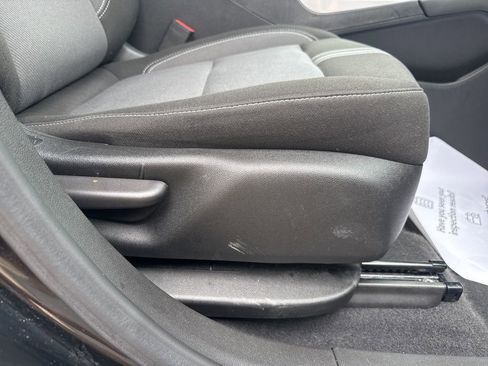 Used 2025 Chevrolet Blazer LT FWD image 27