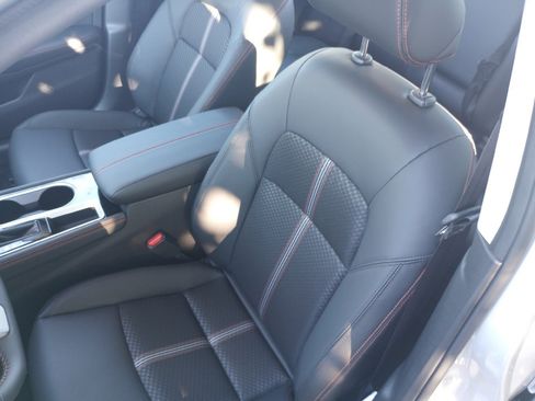 New 2025 Nissan Altima 2.5 SR image 9