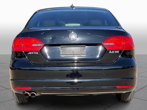 Used 2011 Volkswagen Jetta SE image 5