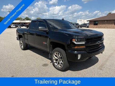 Used 2018 Chevrolet Silverado 1500 LT w/ Midnight Edition AWD/4WD image 12