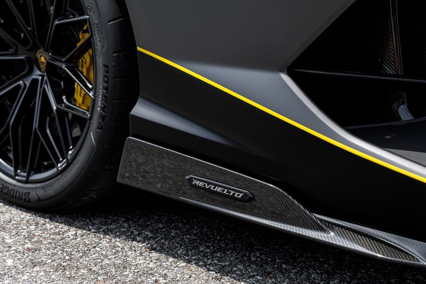 Used 2025 Lamborghini Revuelto AWD/4WD image 29