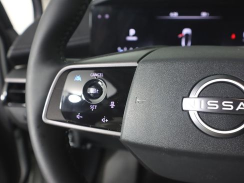 Used 2025 Nissan Murano SV image 14