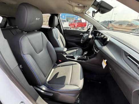 New 2026 Buick Encore GX Sport Touring image 31