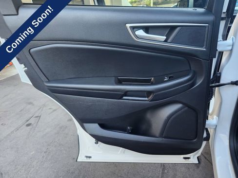 Used 2018 Ford Edge SEL w/ Equipment Group 201A FWD image 18