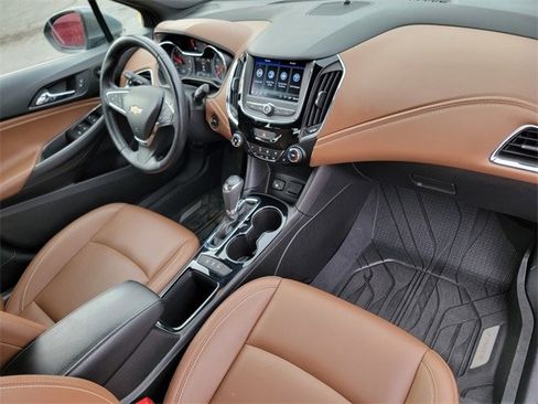 Used 2019 Chevrolet Cruze Diesel w/ Sun And Sound Package image 25