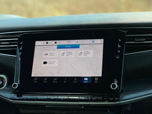 Used 2024 Jeep Wagoneer Series II w/ Flexible Seating Group image 25