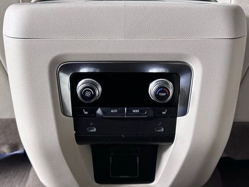 Used 2022 GMC Yukon XL Denali image 20