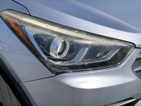 Used 2017 Hyundai Santa Fe Sport image 25