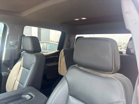 Used 2023 GMC Sierra 1500 SLT AWD/4WD image 12