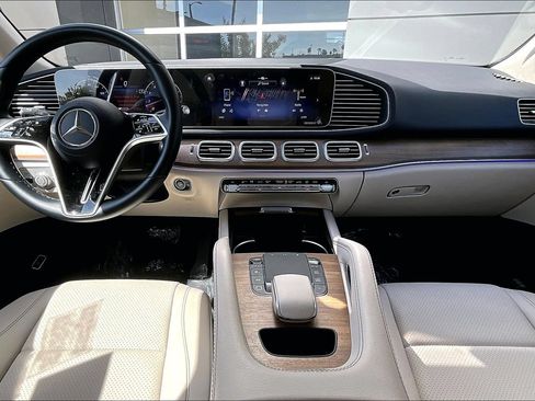 Used 2025 Mercedes-Benz GLE 350 4MATIC image 15
