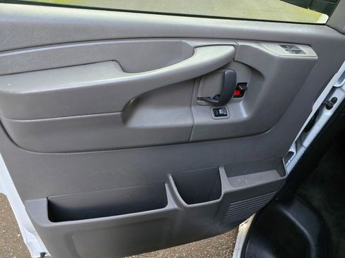 Used 2015 Chevrolet Express 3500 LT w/ LT Preferred Equipment Group image 21