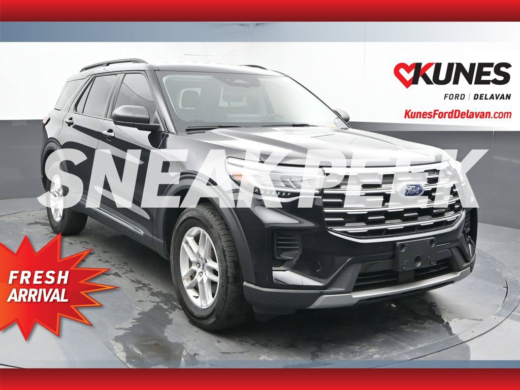 Used 2025 Ford Explorer Active AWD/4WD image 1