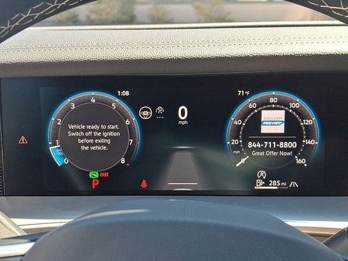 Certified 2025 Volkswagen Tiguan SE w/ Panoramic Sunroof Package image 25