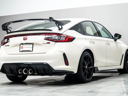 Used 2023 Honda Civic Type R image 12