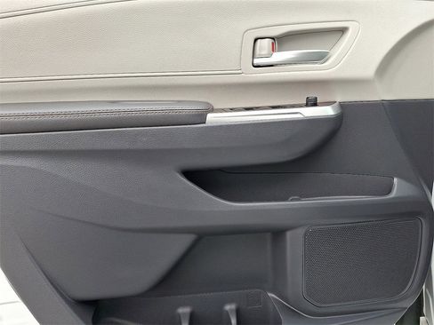 Certified 2024 Toyota Sienna XLE image 13