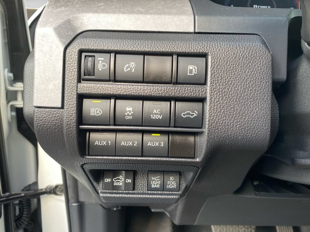 Used 2024 Toyota Tacoma 4x4 Double Cab Hybrid image 23