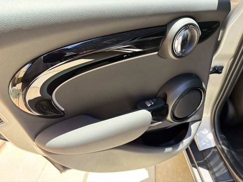 Certified 2023 MINI Cooper S FWD image 9