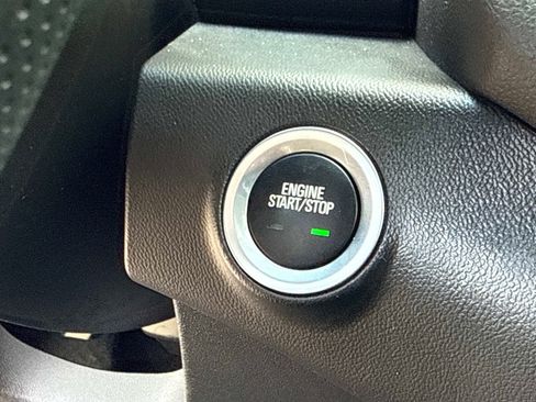 Used 2024 GMC Terrain SLE w/ Driver Convenience Package FWD image 29