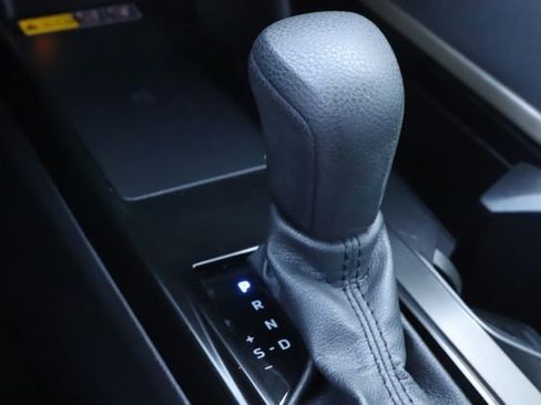 Used 2025 Toyota Camry LE image 28