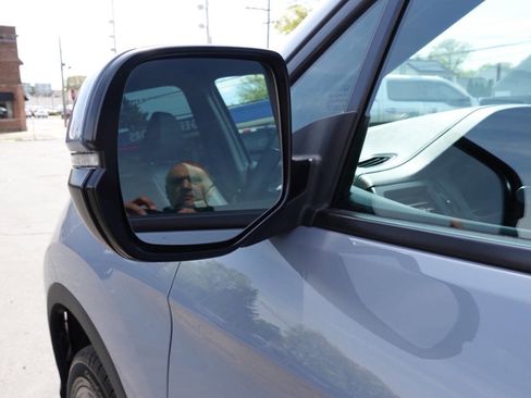 Used 2023 Honda Passport EX-L image 14