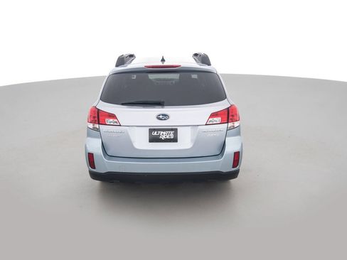 Used 2014 Subaru Outback 2.5i Premium AWD/4WD image 6