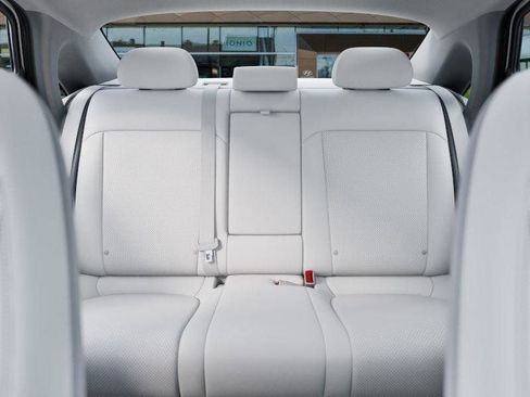 New 2025 Hyundai Ioniq 6 SEL RWD image 12